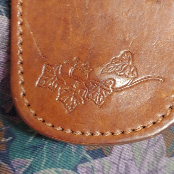 Vintag crossbody. Beautiful bag - Picture 4 of 15